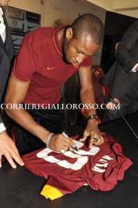 Presentato     Seydou Keita'