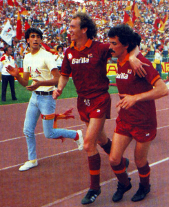 roma-1982-83-olimpico-torino-falcaonappi